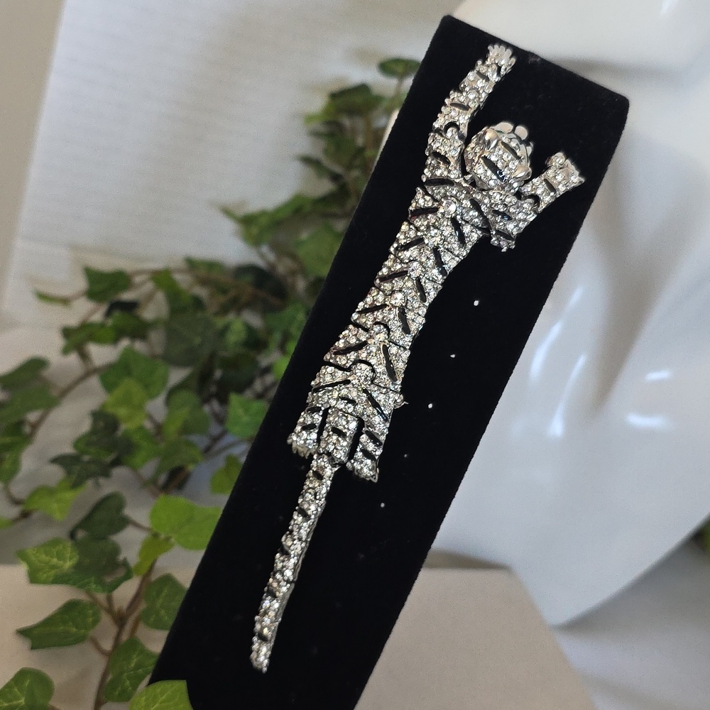 Vintage Silver Textured Articulated Tiger Brooch Pin with Cubic Zirconia